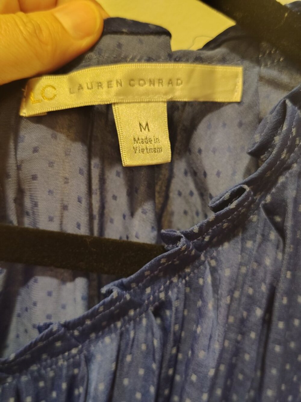 LC Lauren Conrad Women's Top Size Medium Navy Blue Pleated Polka Dots - Picture 6 of 10